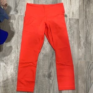 Peach/orange Lululemon cropped leggings size 4